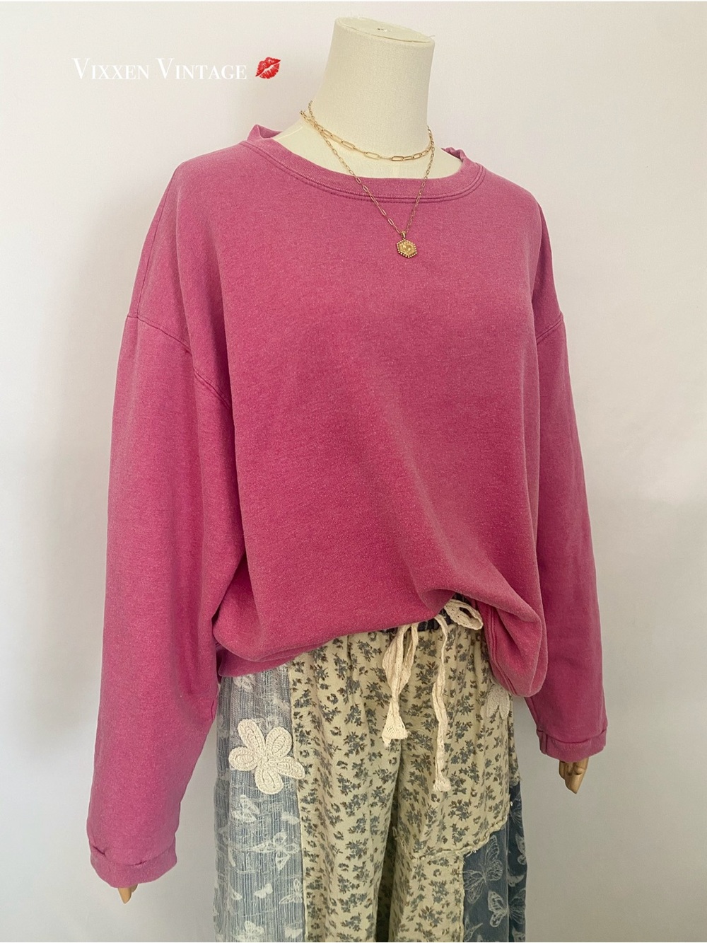 VINTAGE 1990'S HANES 'HER WAY FLEECE SWEATSHIRT' IN PINK